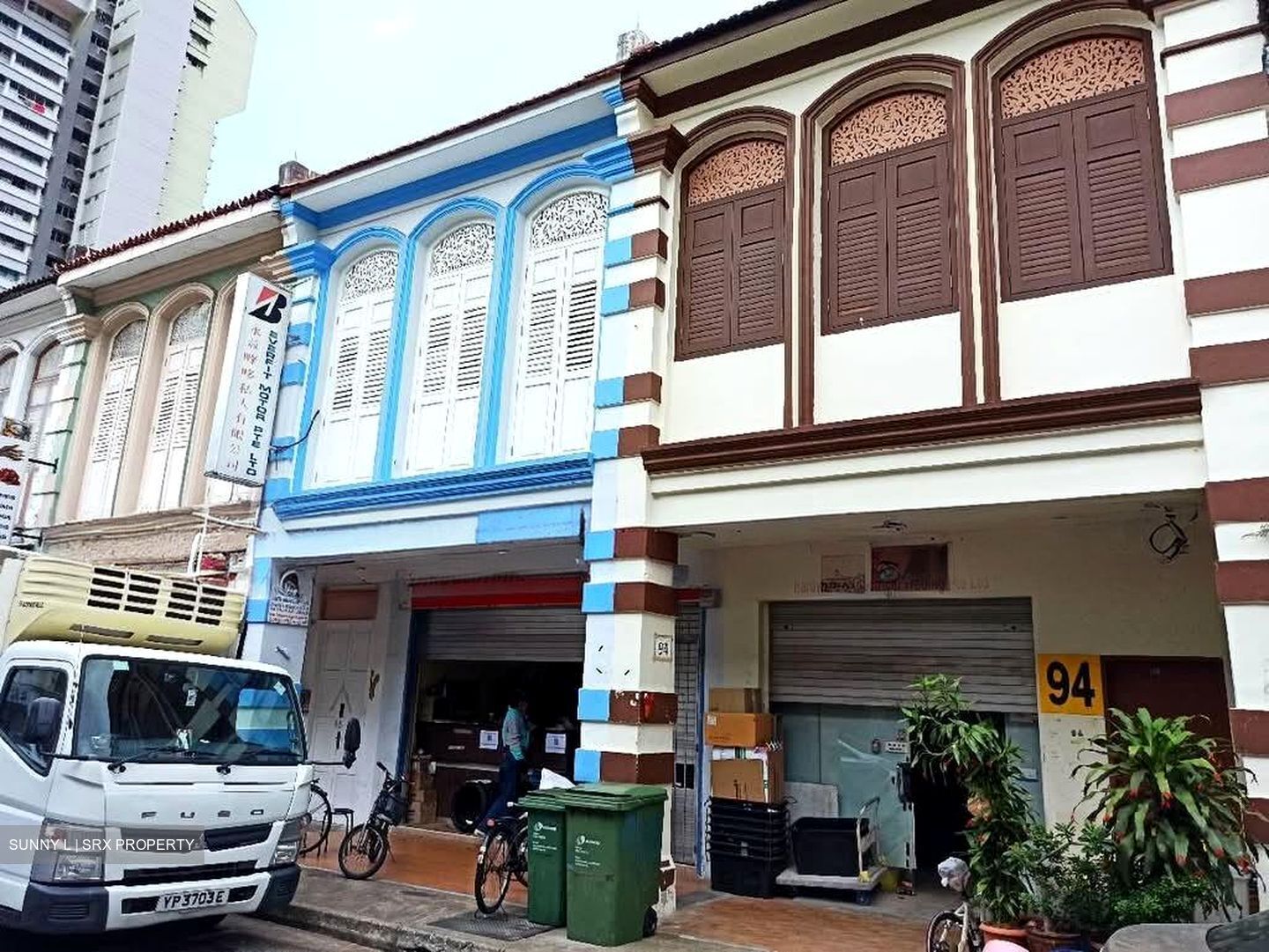 Desker Road Conservation Area (D8), Retail #584878281